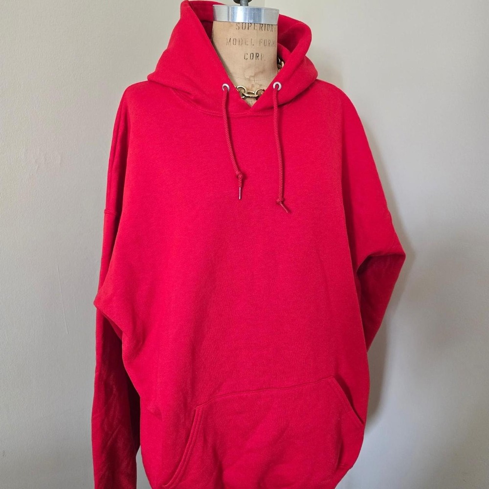 Red Jerzees hoodie in 2XL